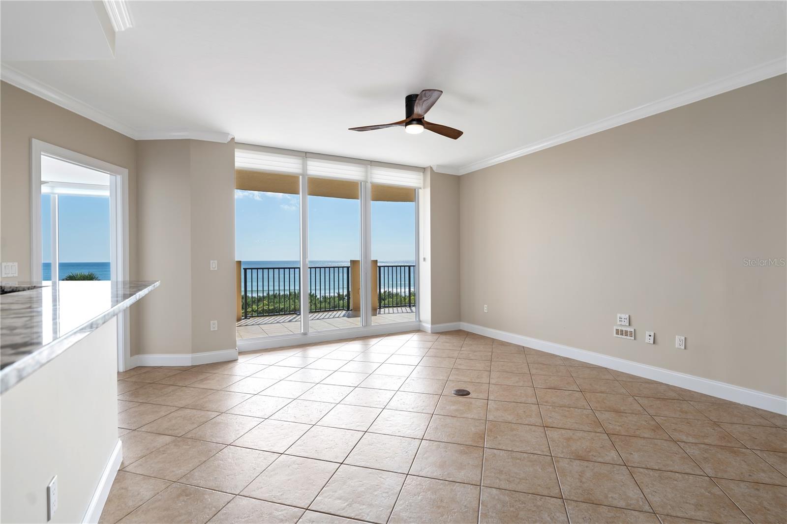 19 AVENUE DE LA MER #205