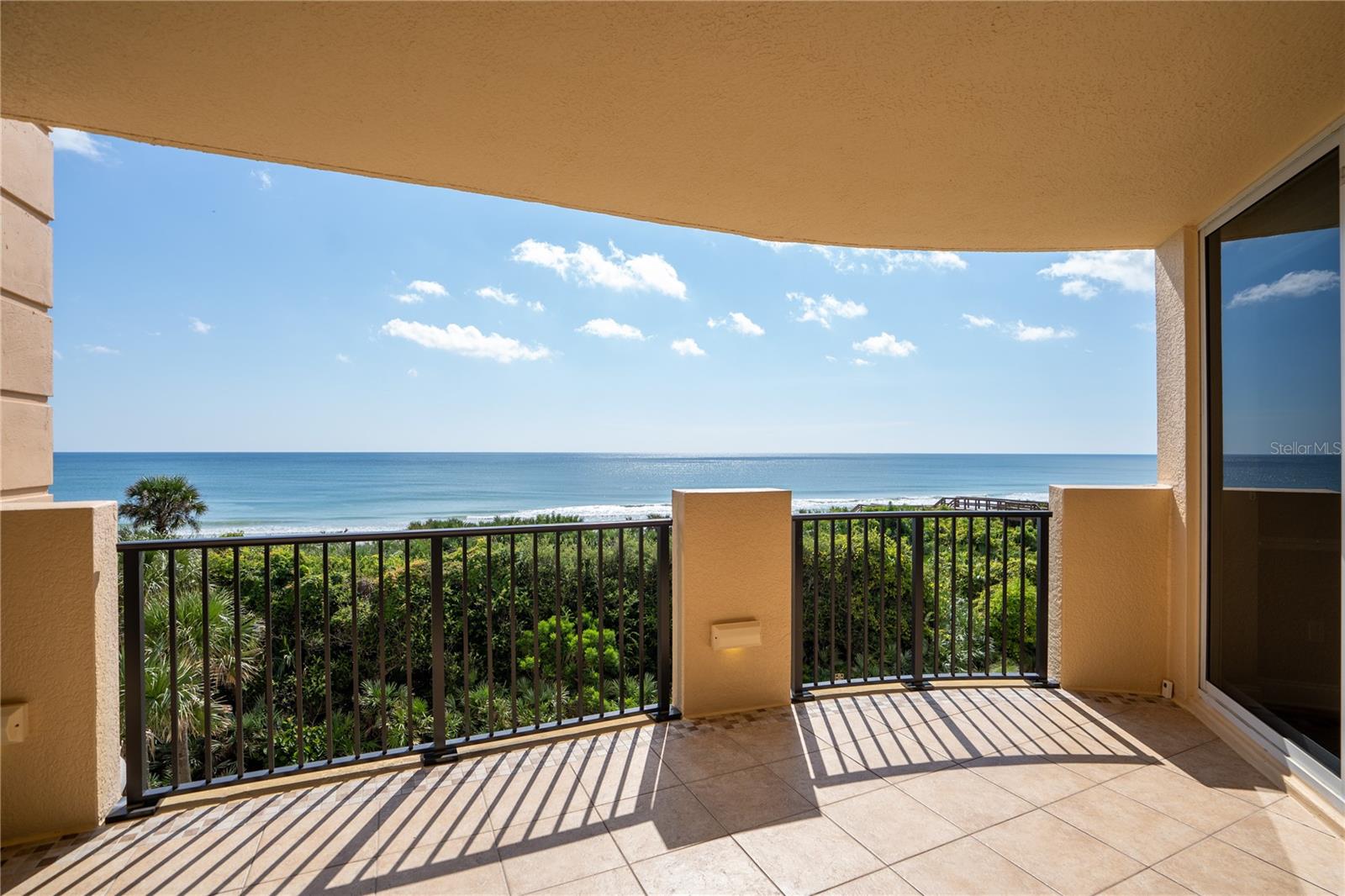 19 AVENUE DE LA MER #205