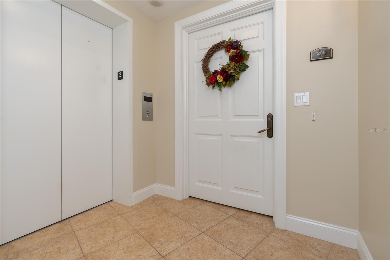 19 AVENUE DE LA MER #205