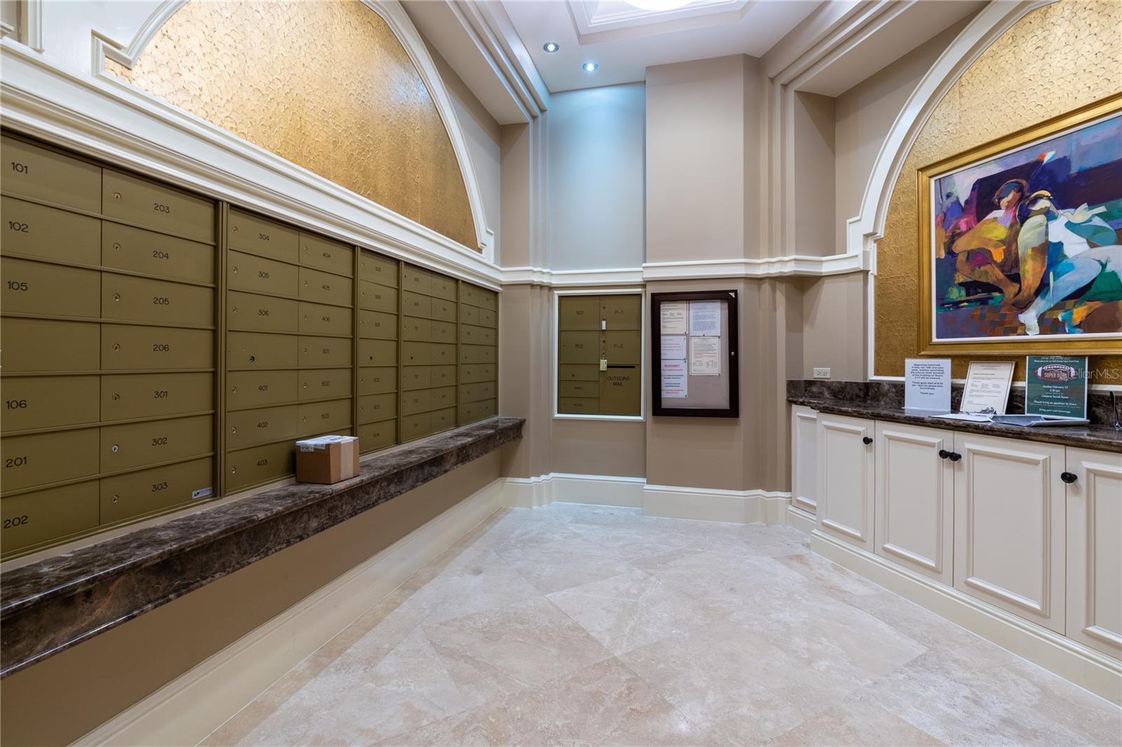 19 AVENUE DE LA MER #205