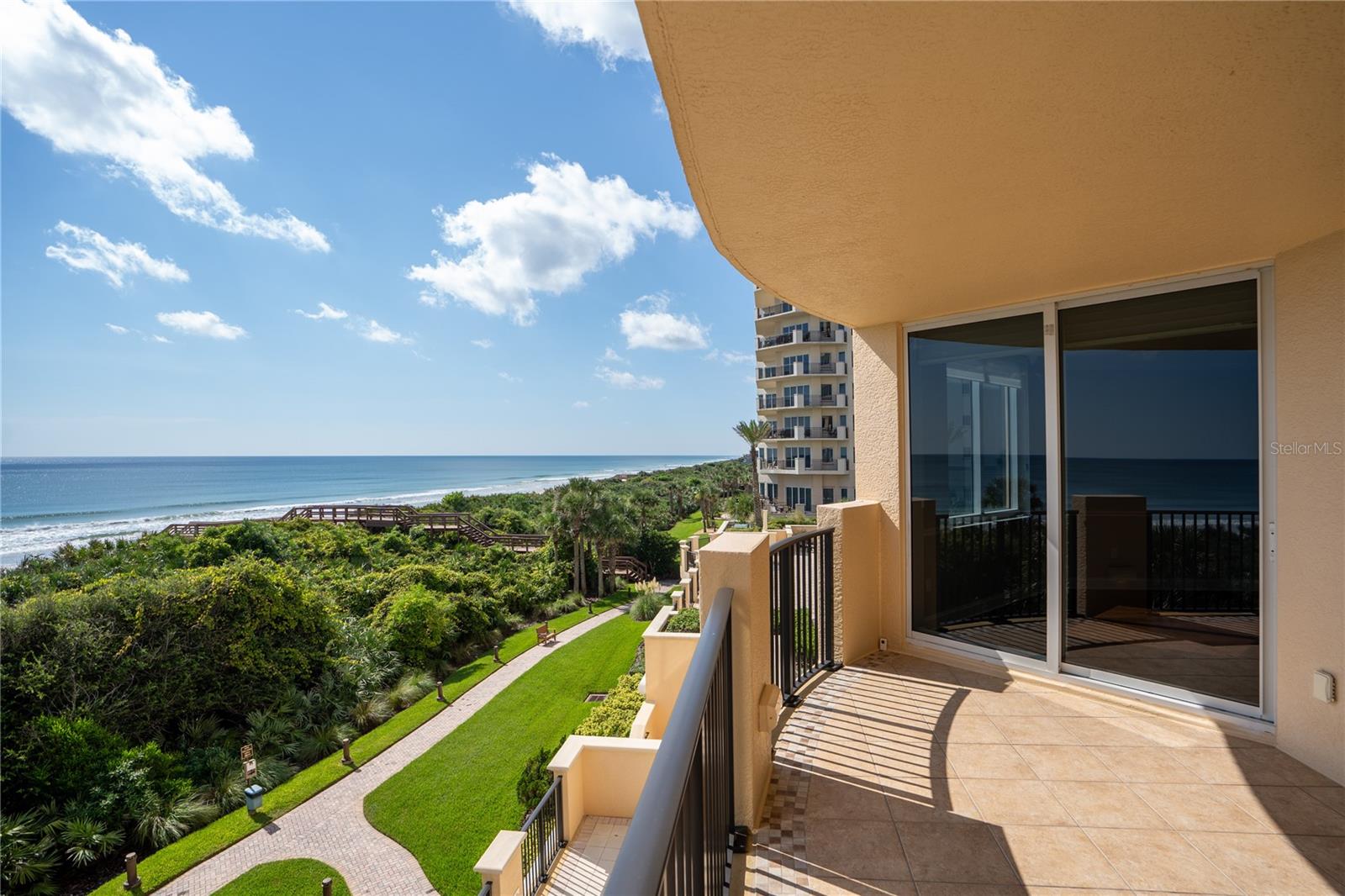 19 AVENUE DE LA MER #205