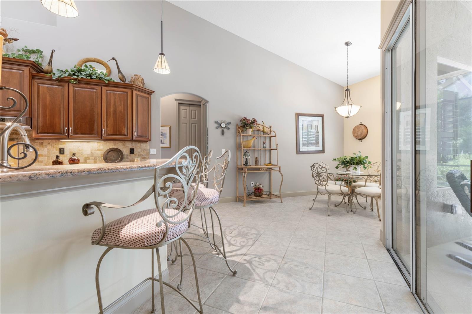 52 LAGARE ST