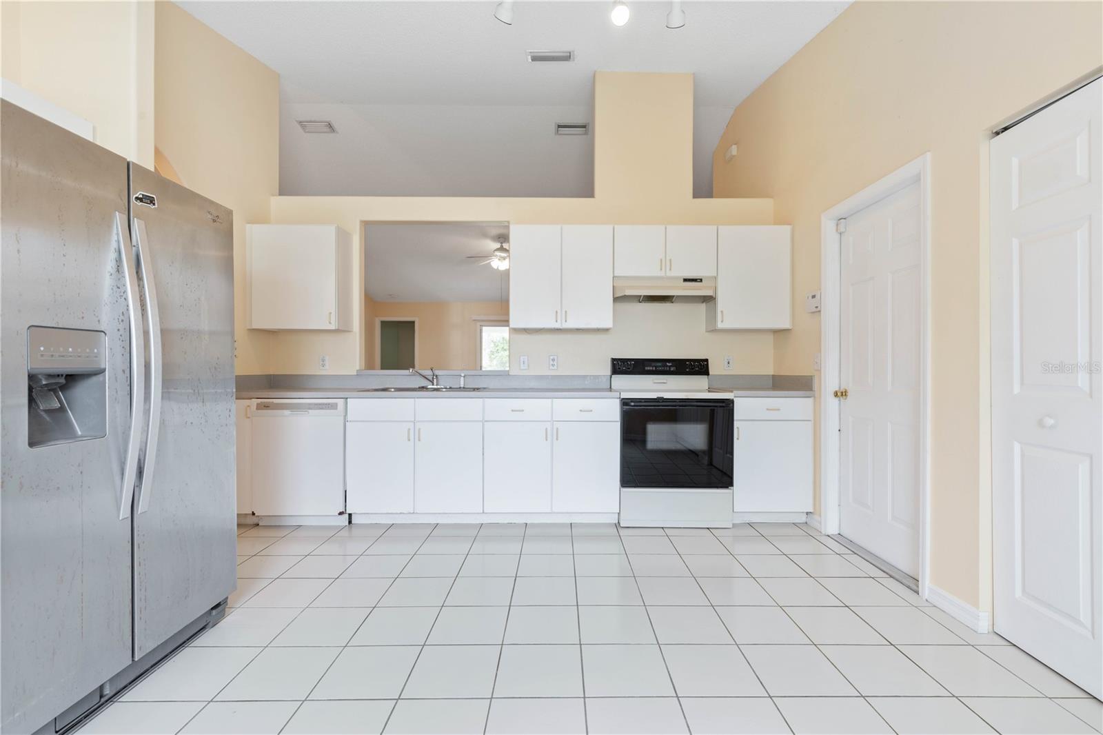23 EMPIRE LN