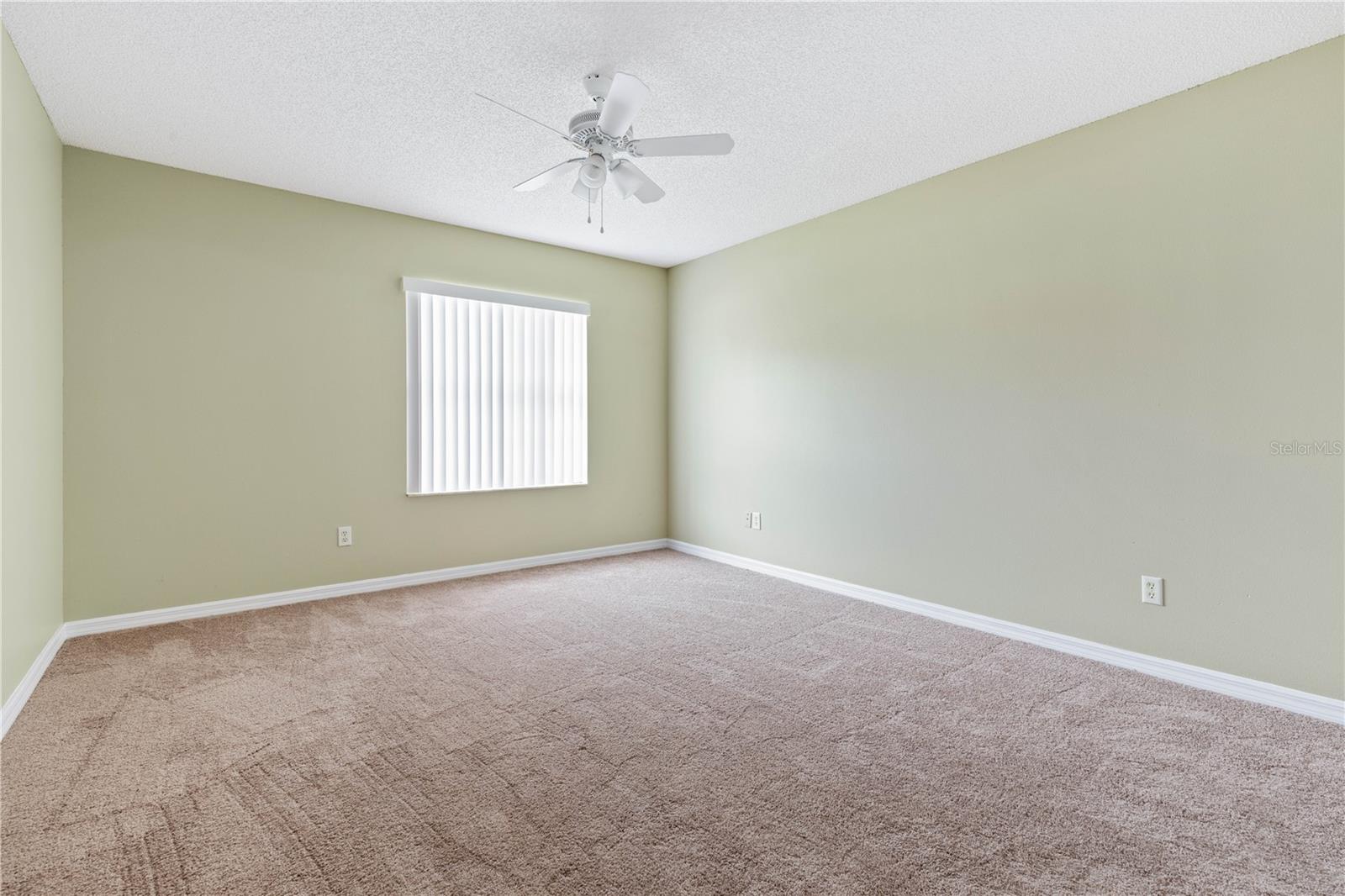 23 EMPIRE LN