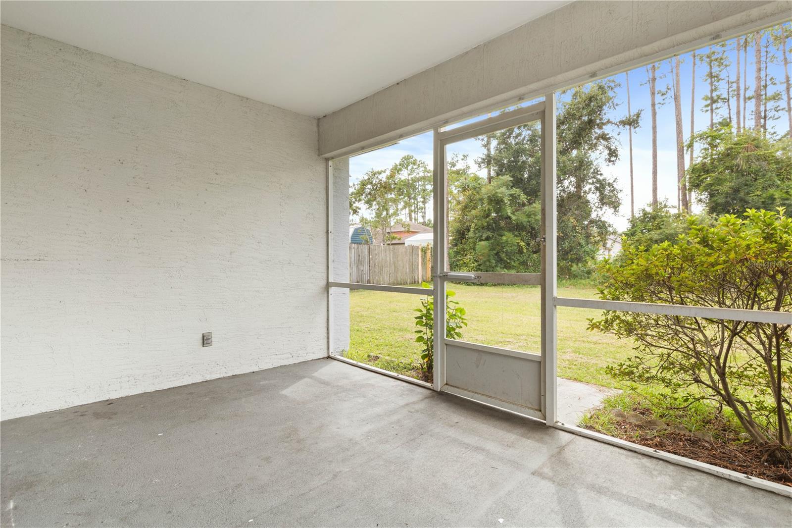 23 EMPIRE LN