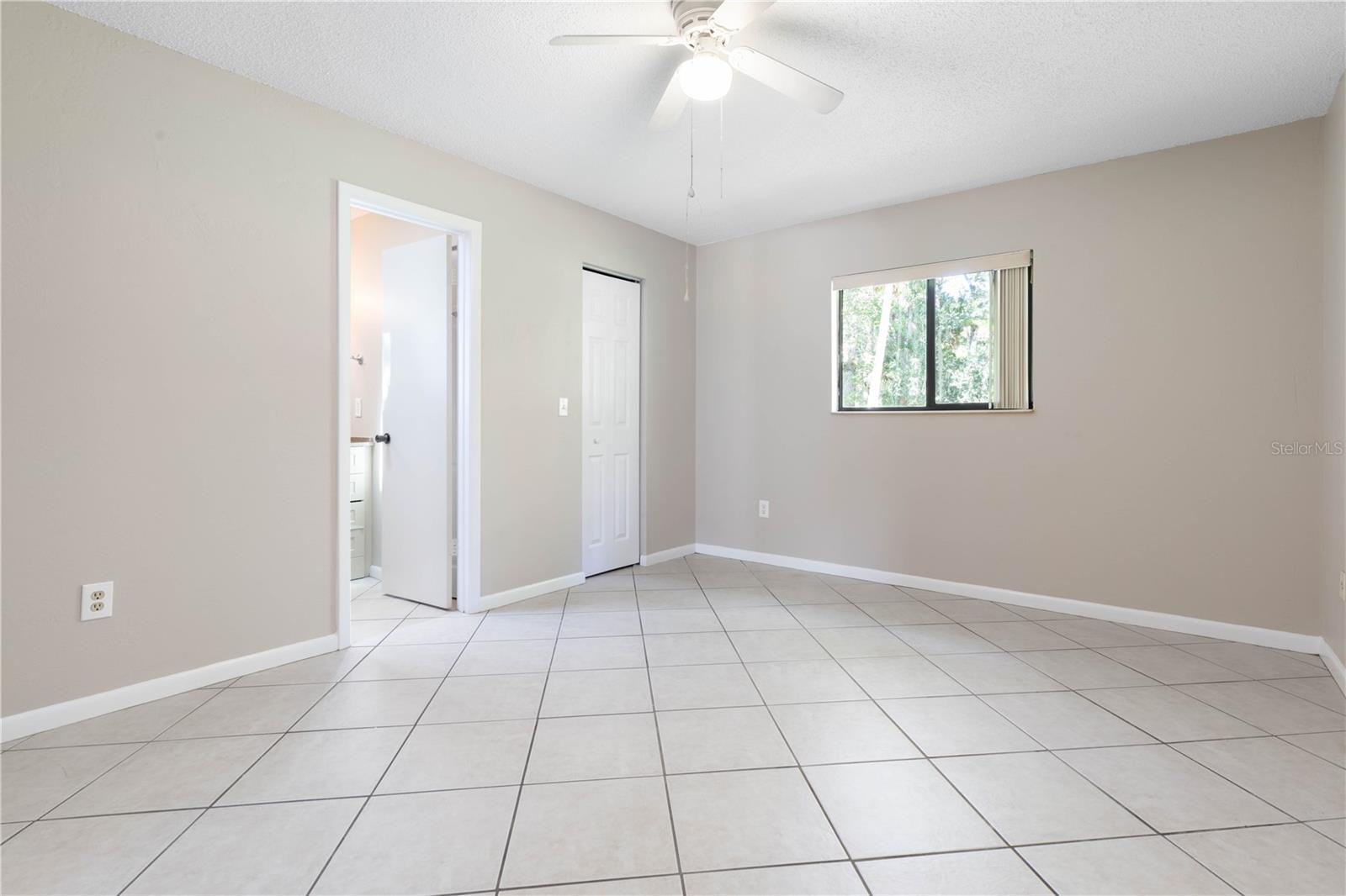 24 BLARE CASTLE DR