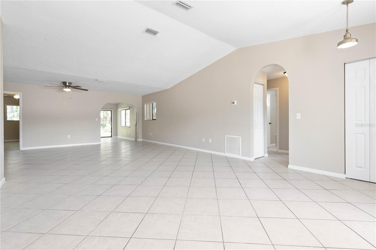 24 BLARE CASTLE DR