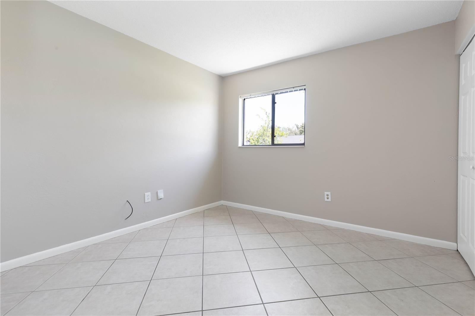 24 BLARE CASTLE DR