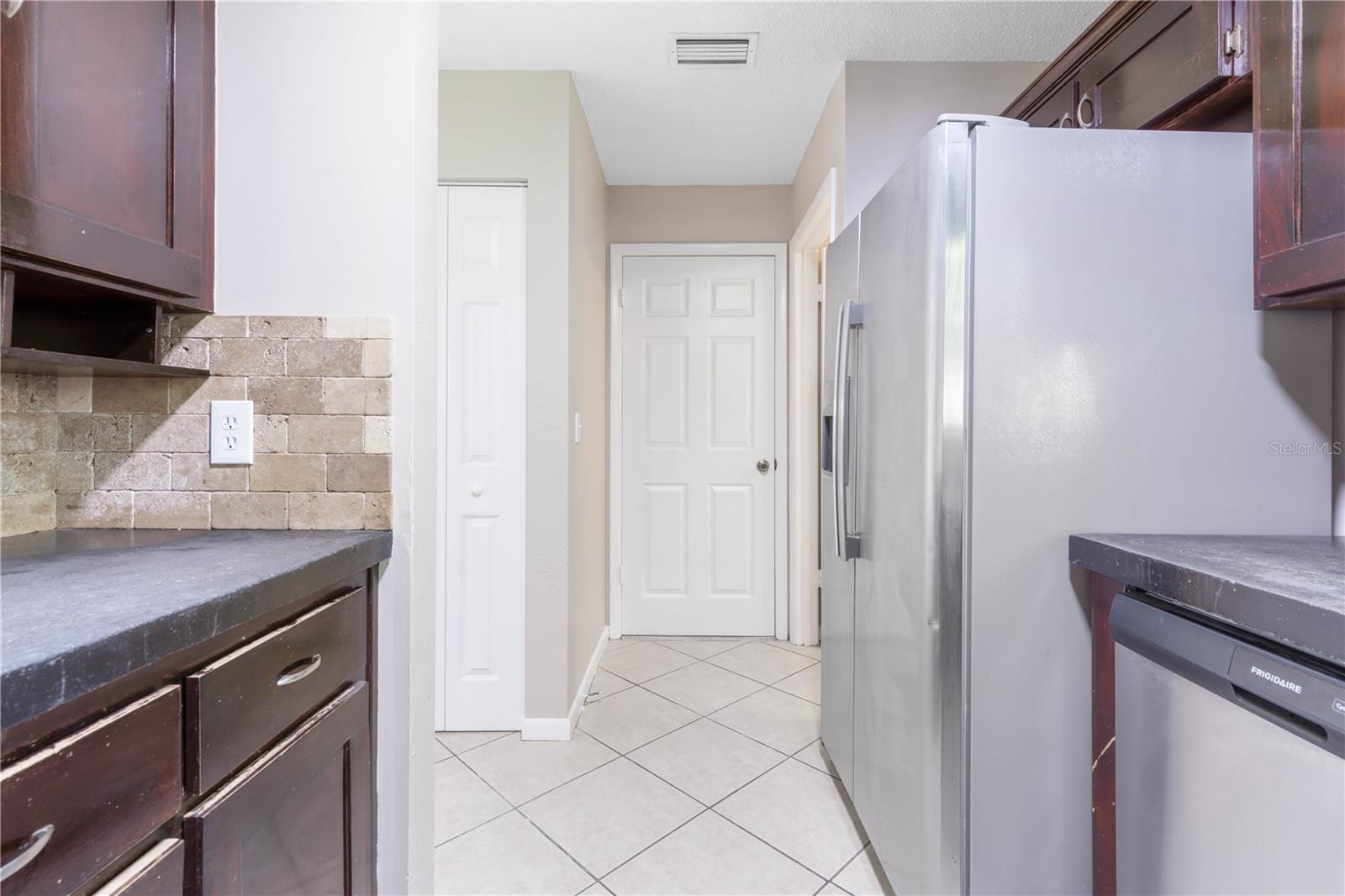 24 BLARE CASTLE DR