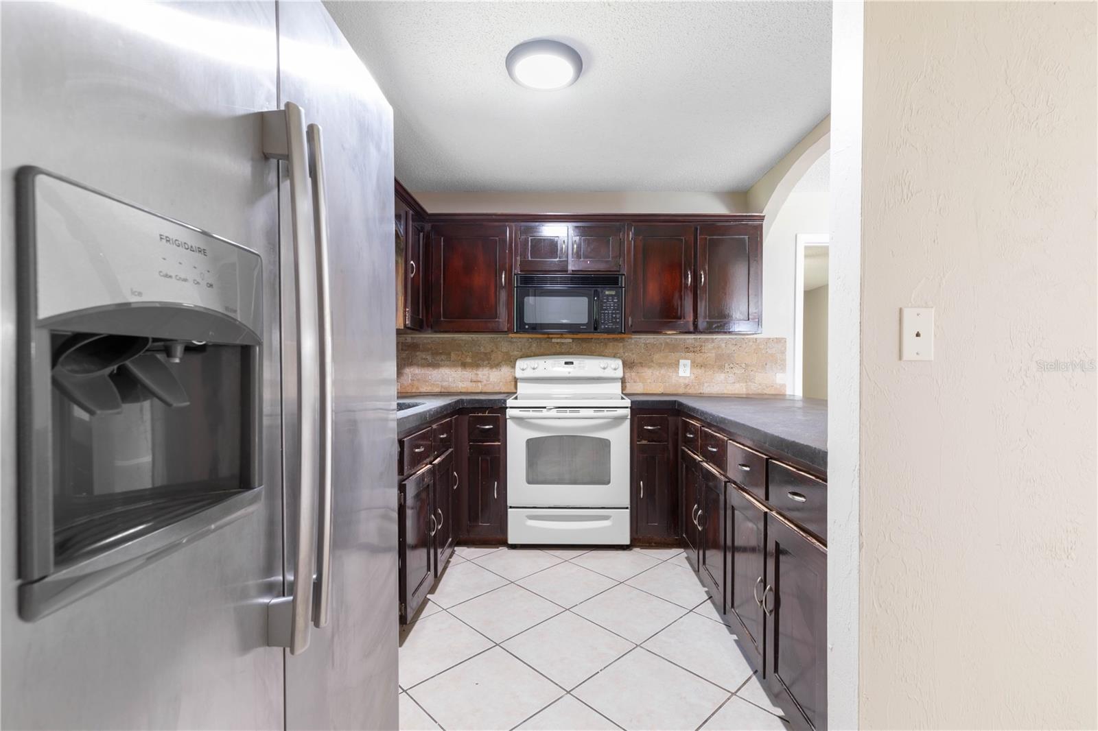 24 BLARE CASTLE DR