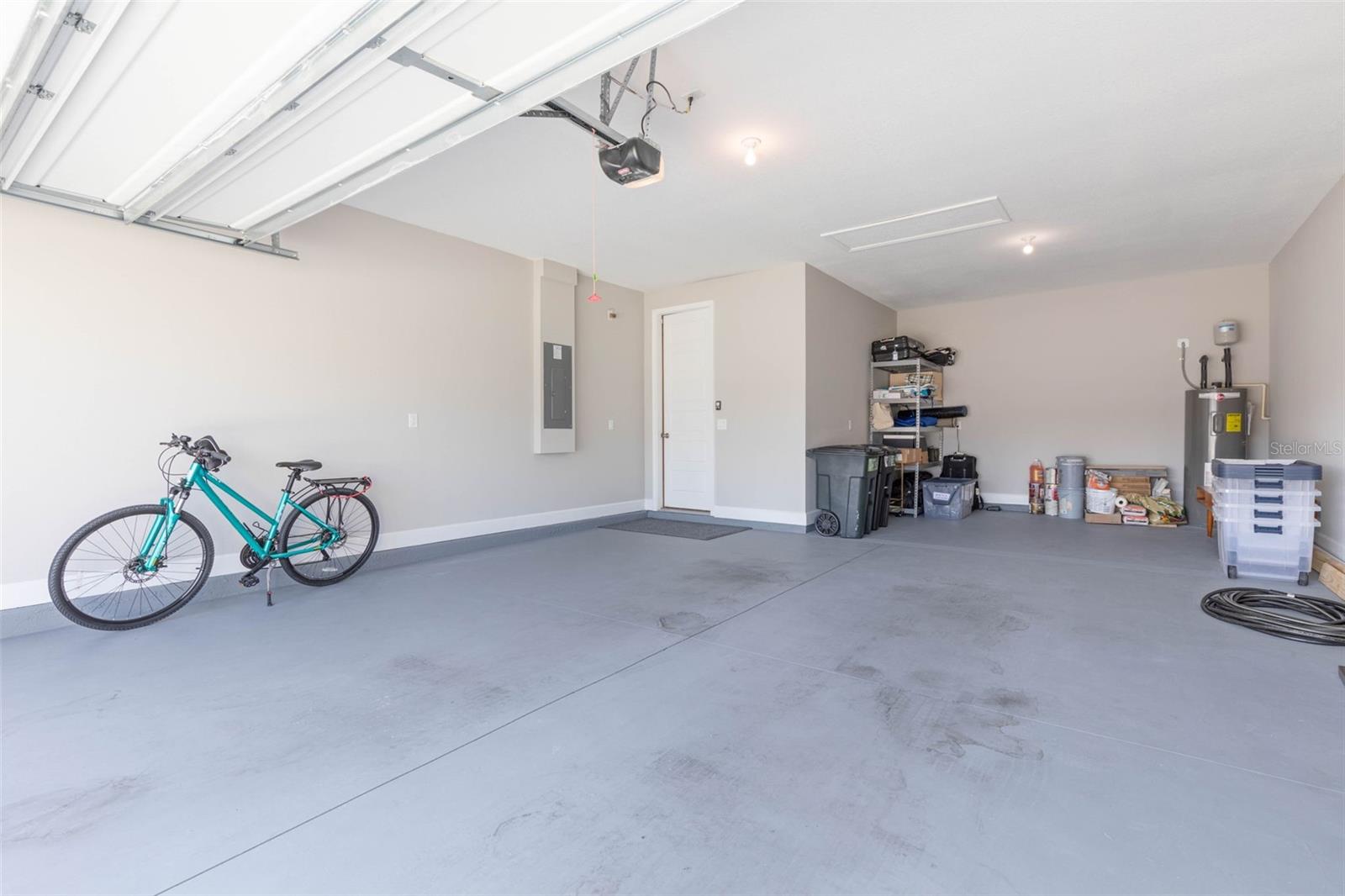 83 MOANA CT N