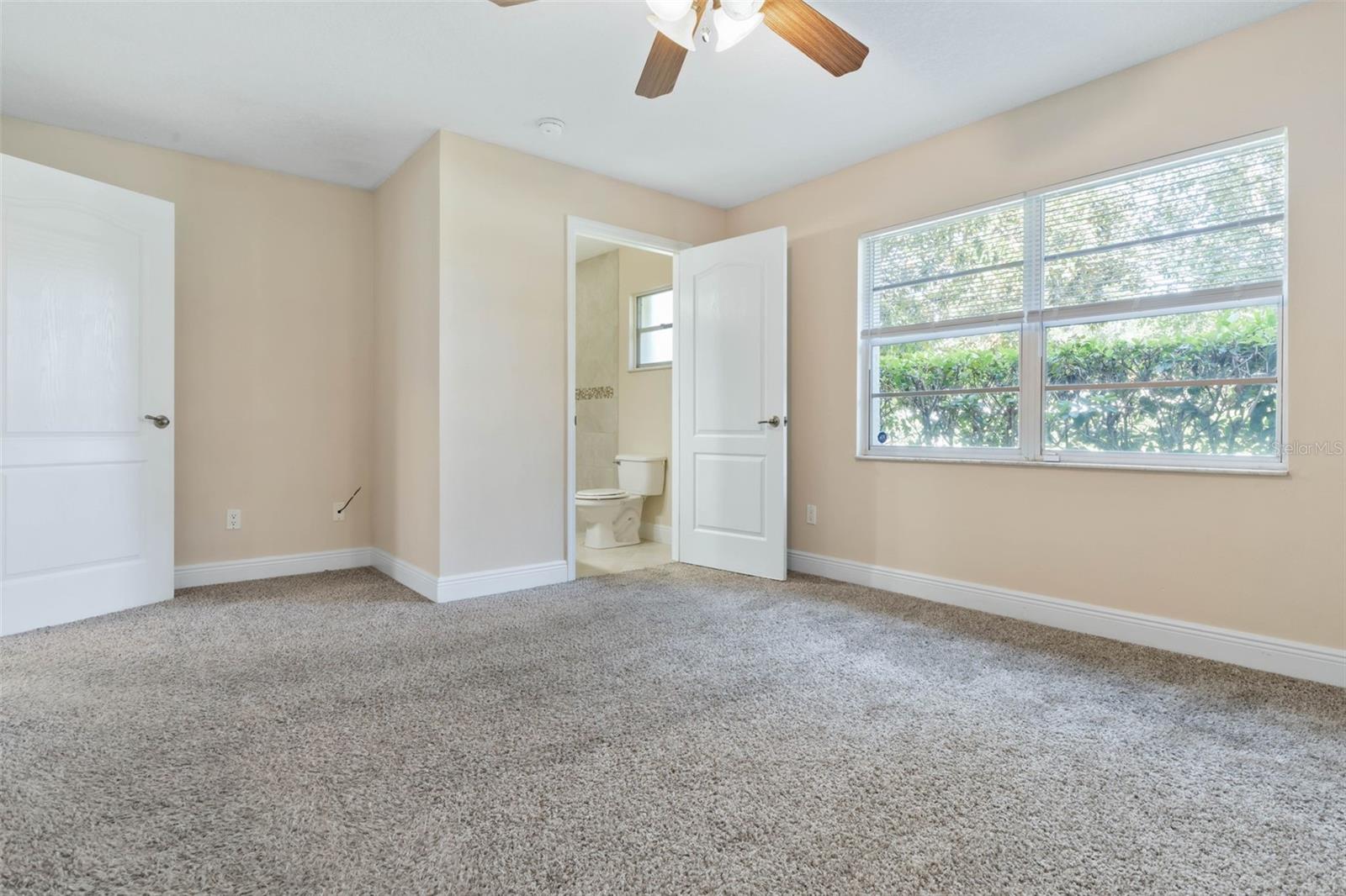2 BEACHWAY DR