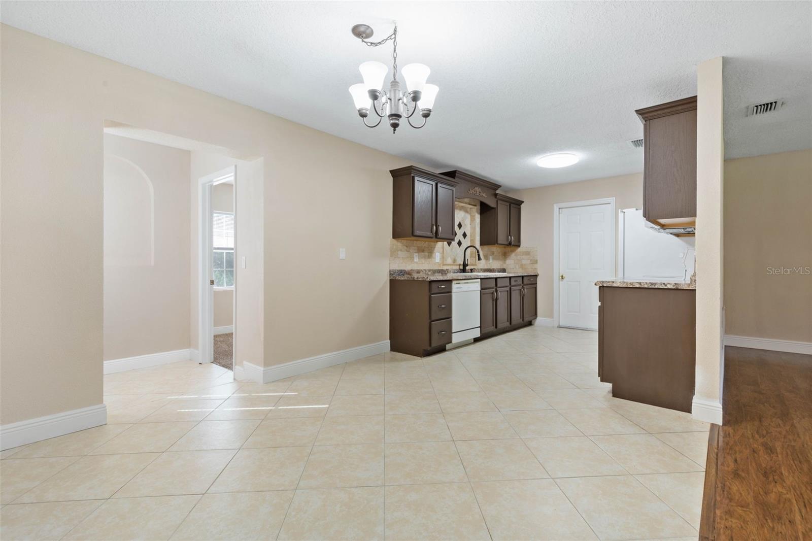 2 BEACHWAY DR