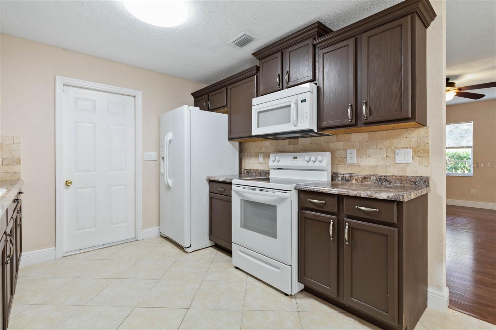 2 BEACHWAY DR