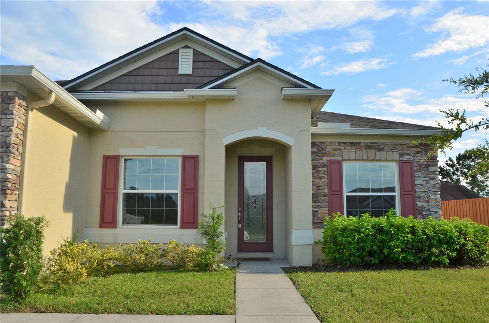 23 LEWISDALE LN