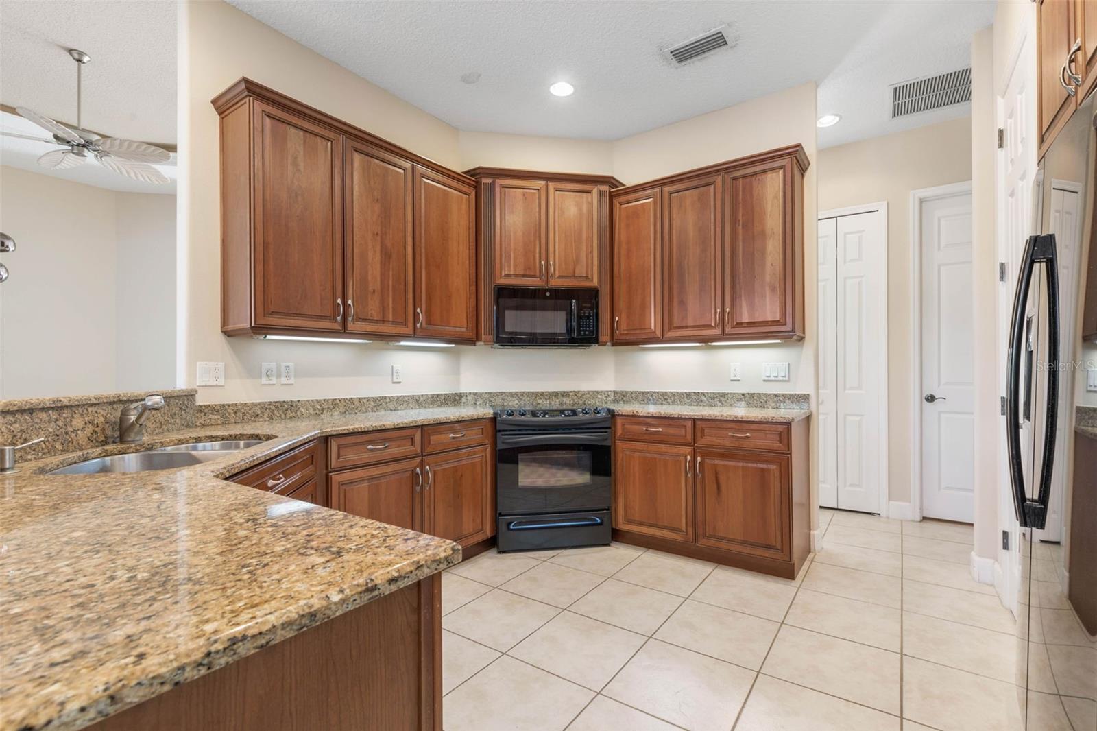 61 RIVER TRAIL DR