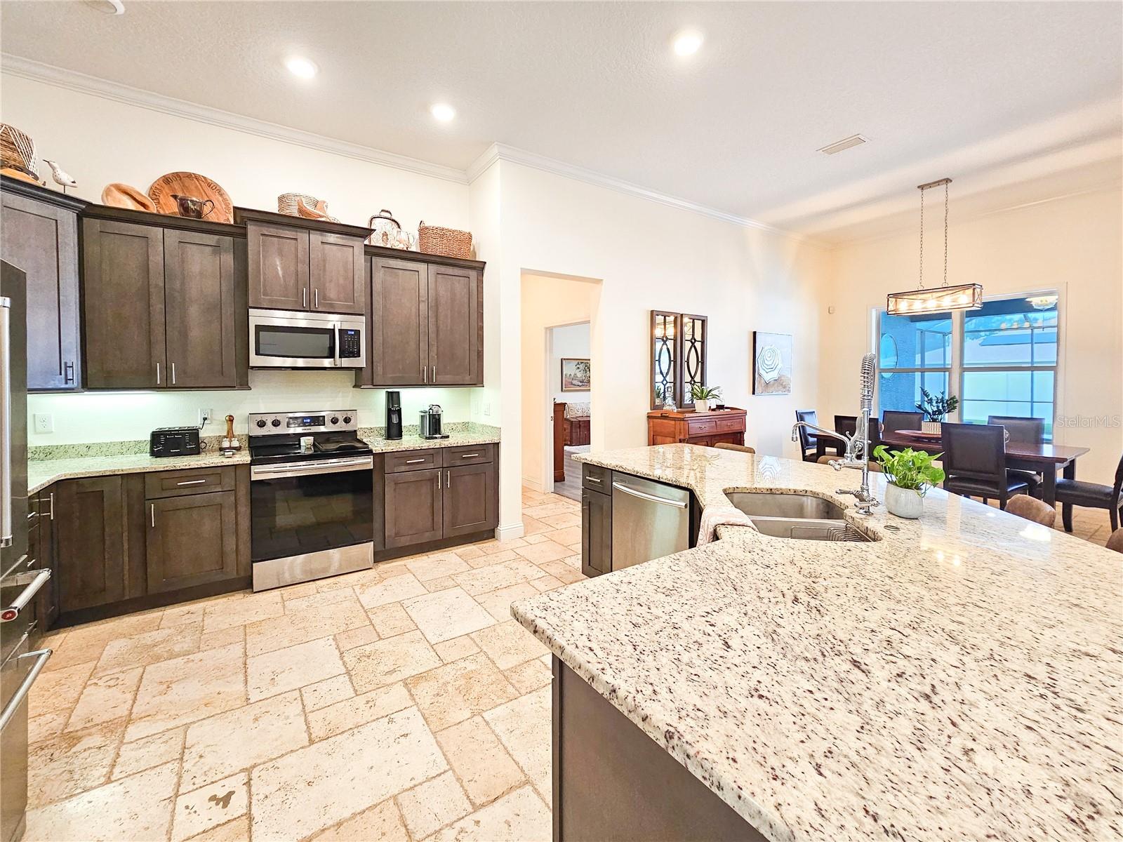 55 BROCKTON LN