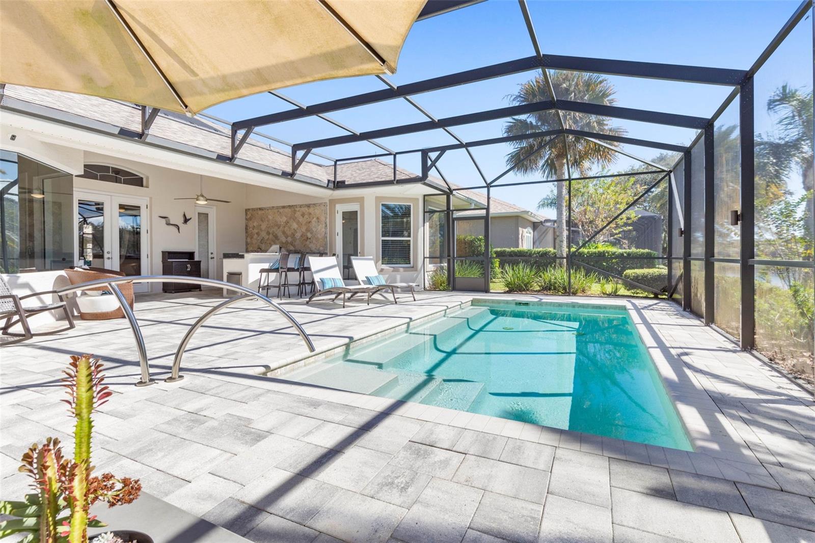 4 EASTLAKE DR