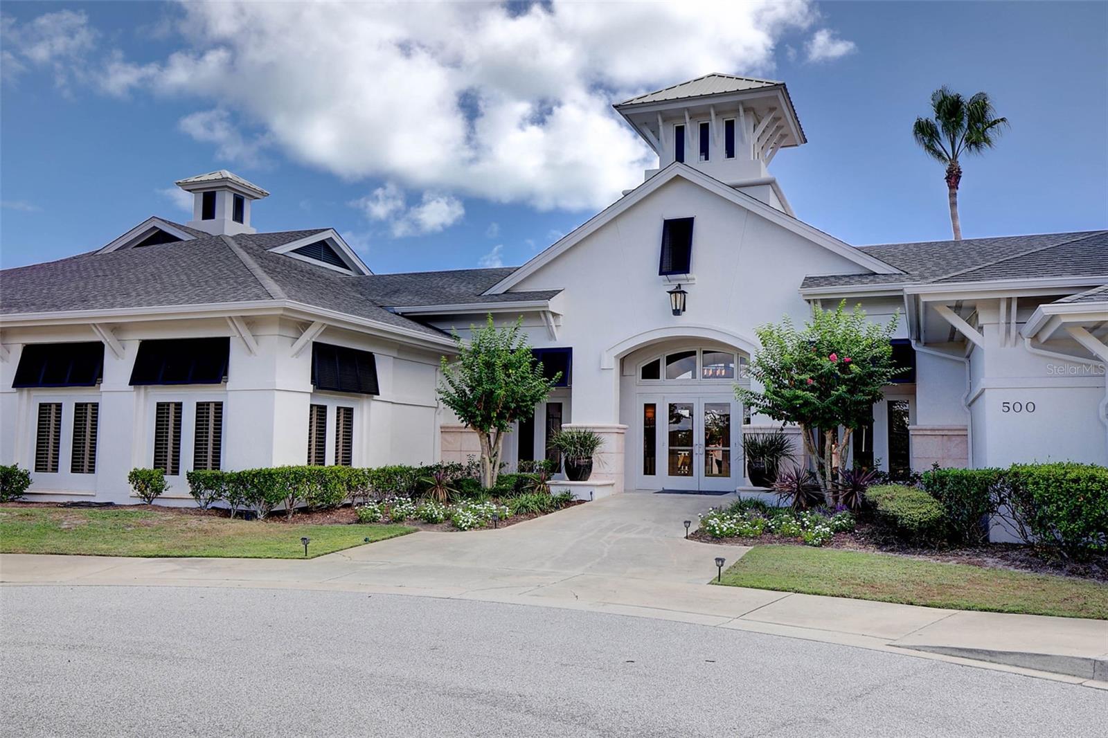 4 EASTLAKE DR