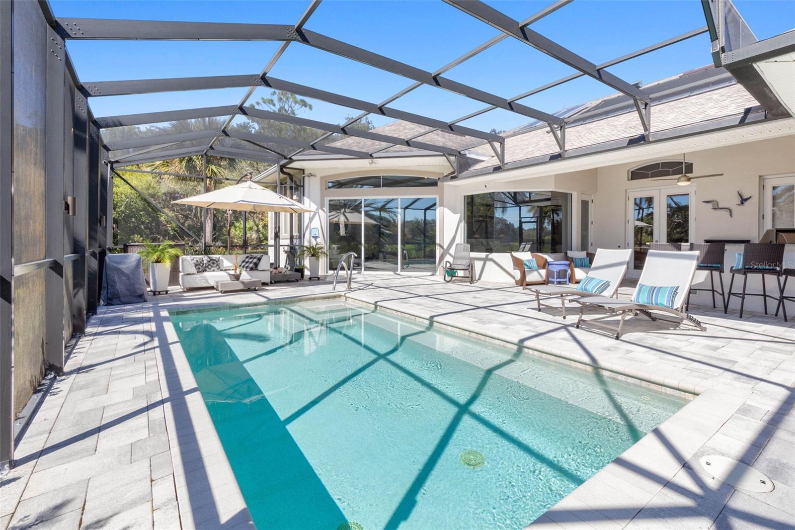 4 EASTLAKE DR