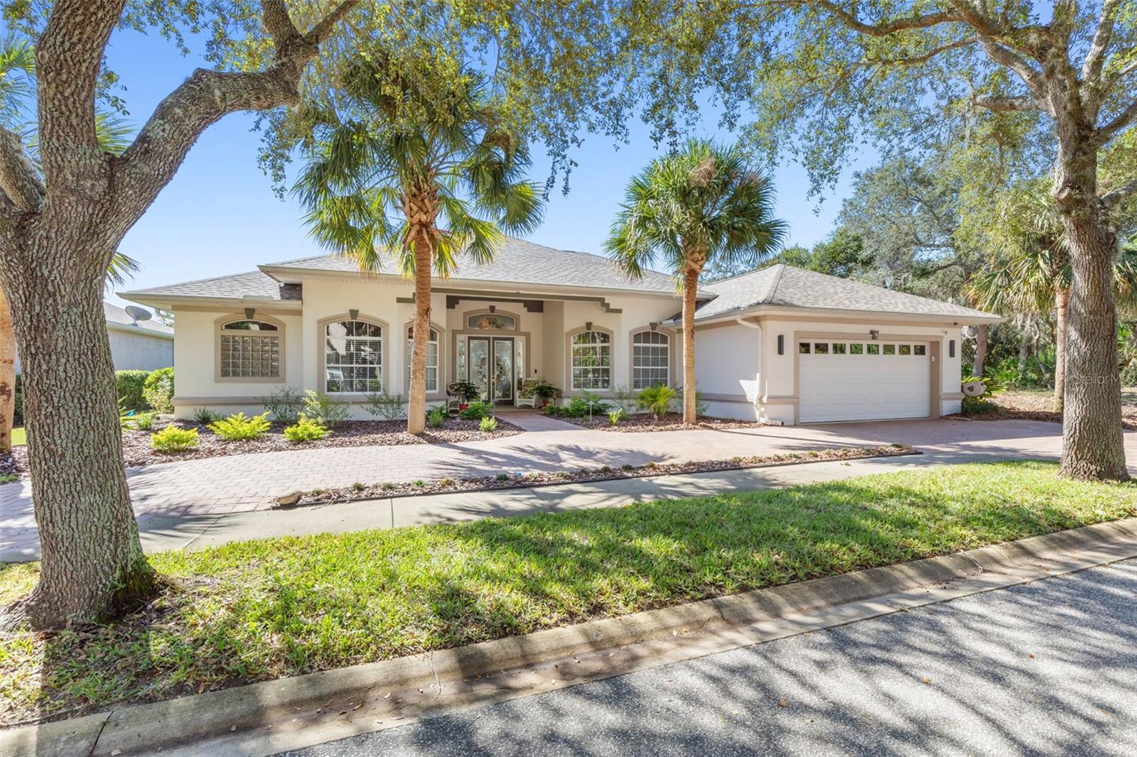 4 EASTLAKE DR