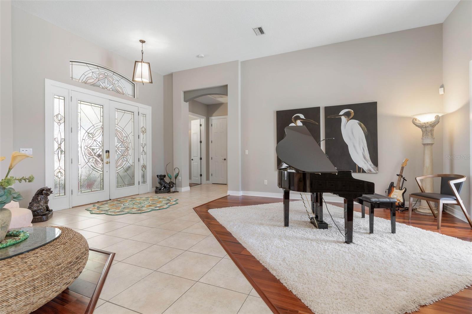 4 EASTLAKE DR