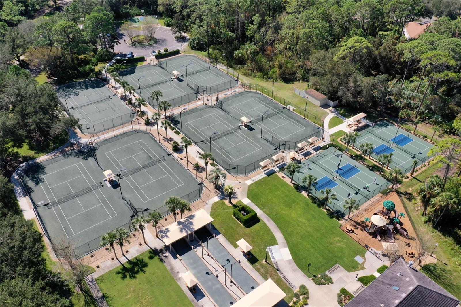 4 EASTLAKE DR