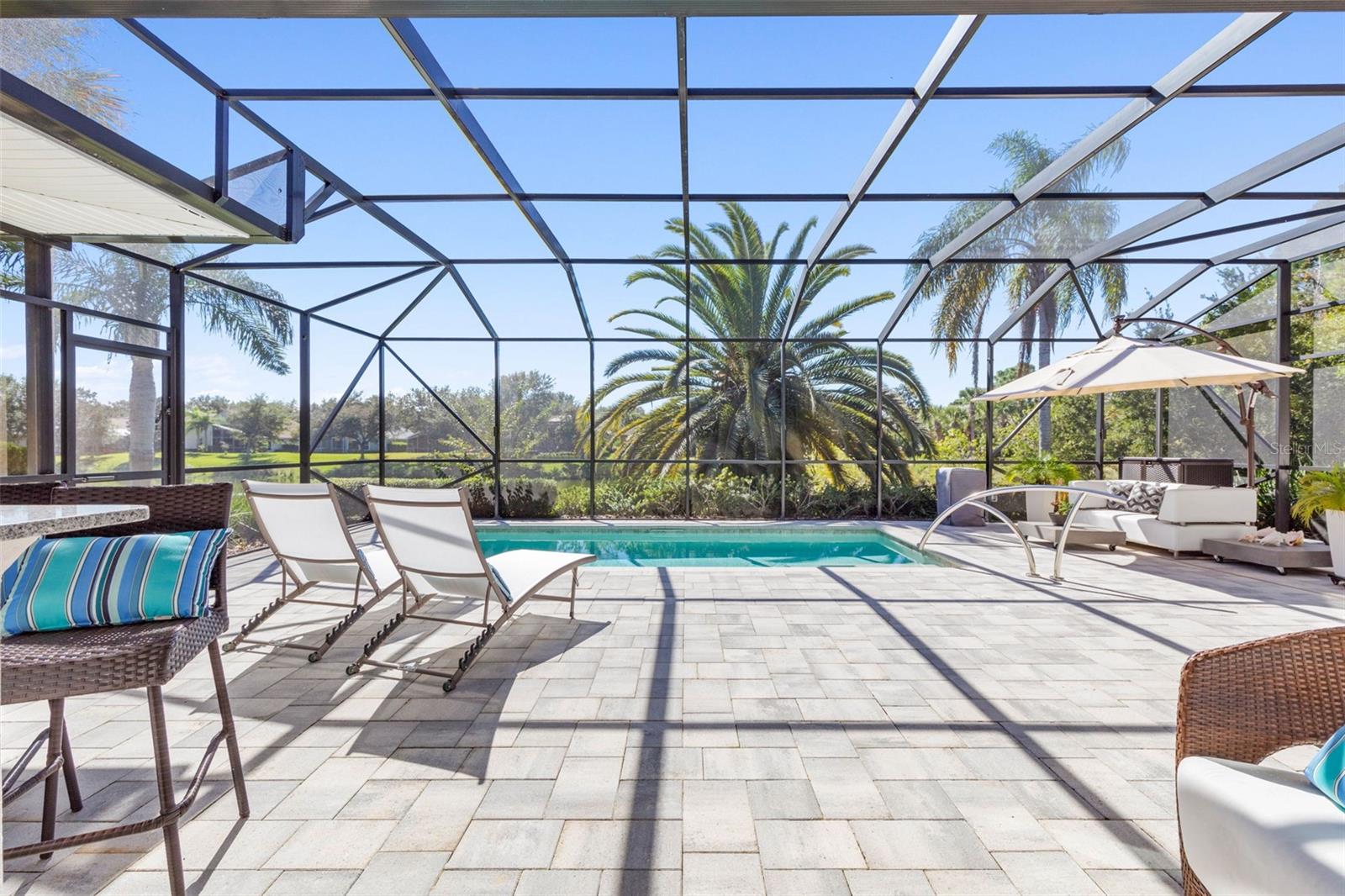 4 EASTLAKE DR
