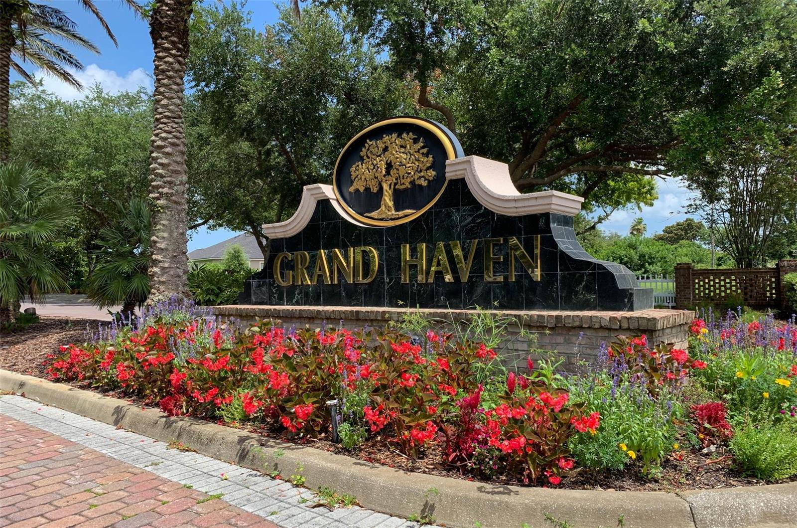 4 EASTLAKE DR