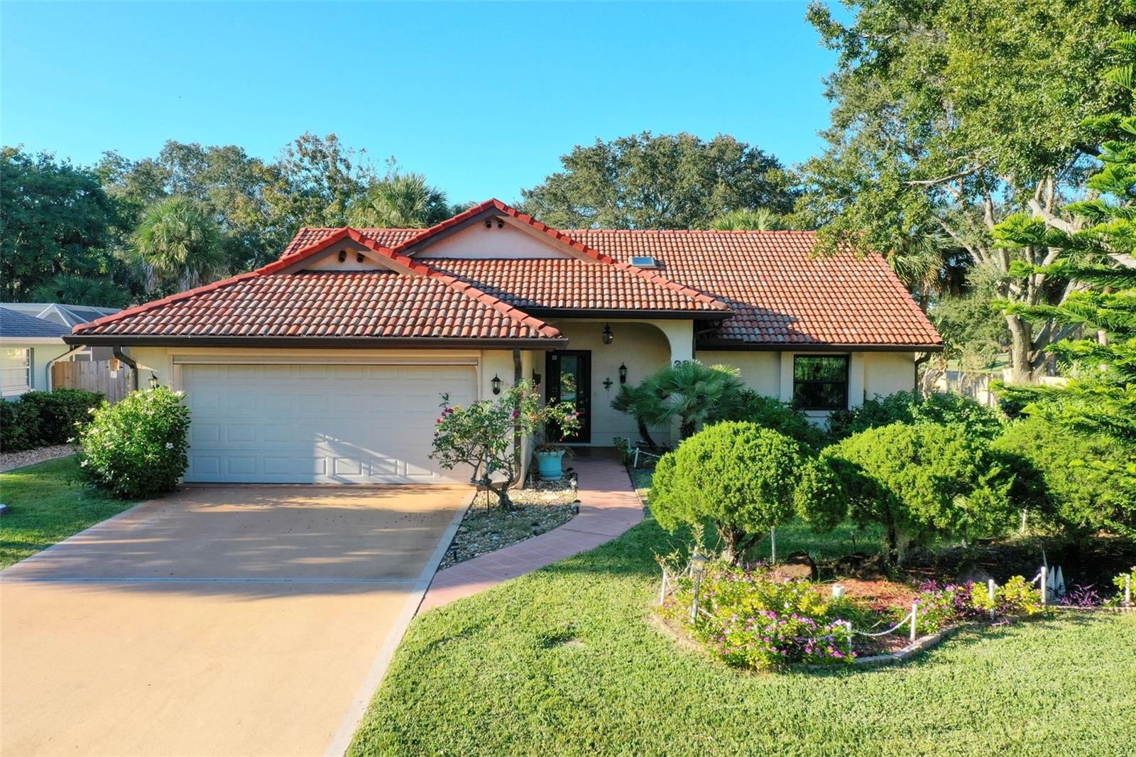 28 CARLSON LN
