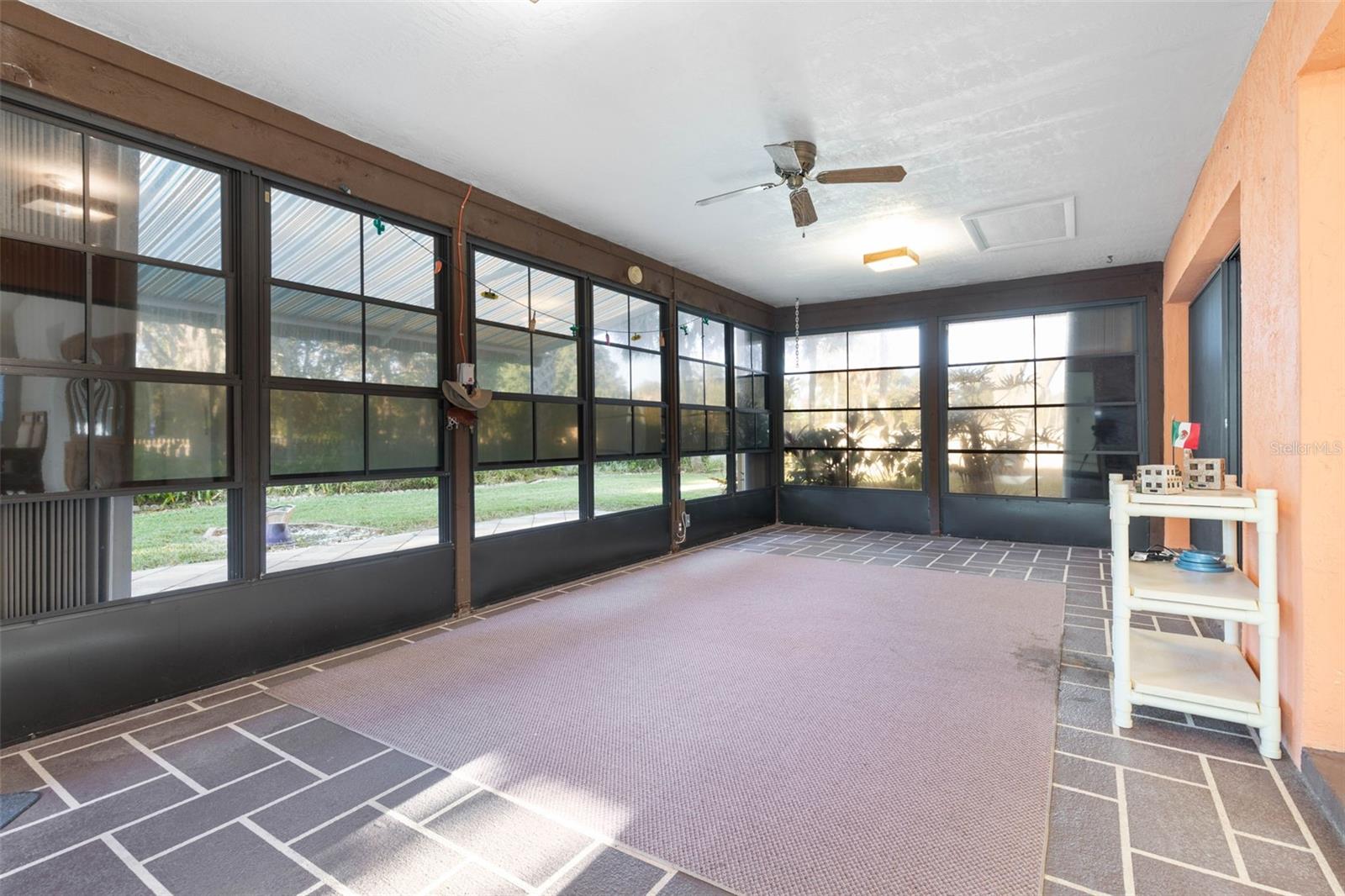 28 CARLSON LN