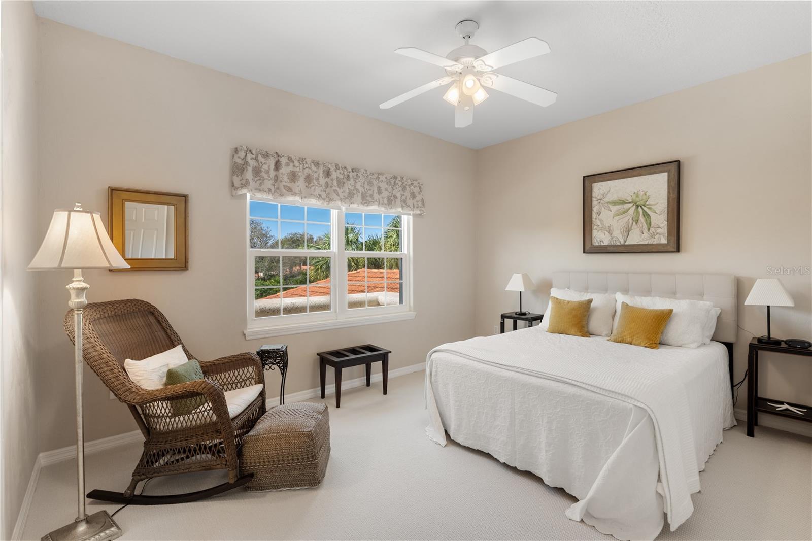 11 VISCAYA LN