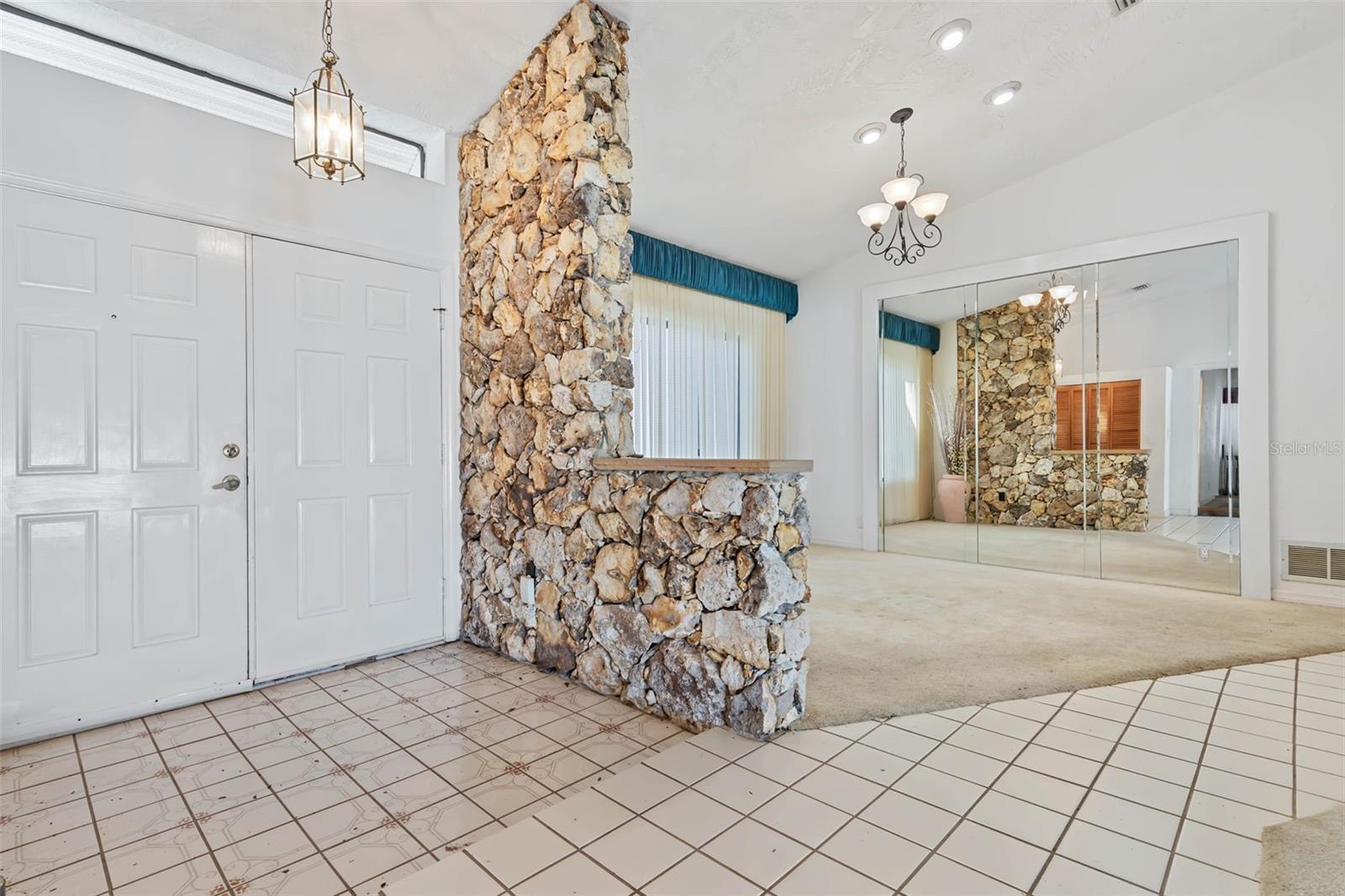 14 FOLSON LN