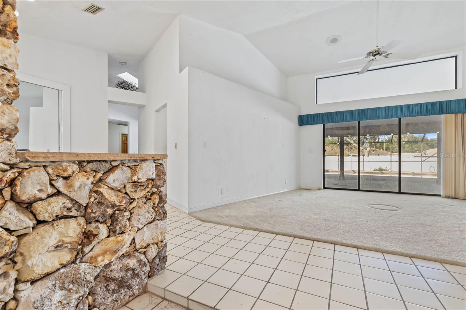 14 FOLSON LN