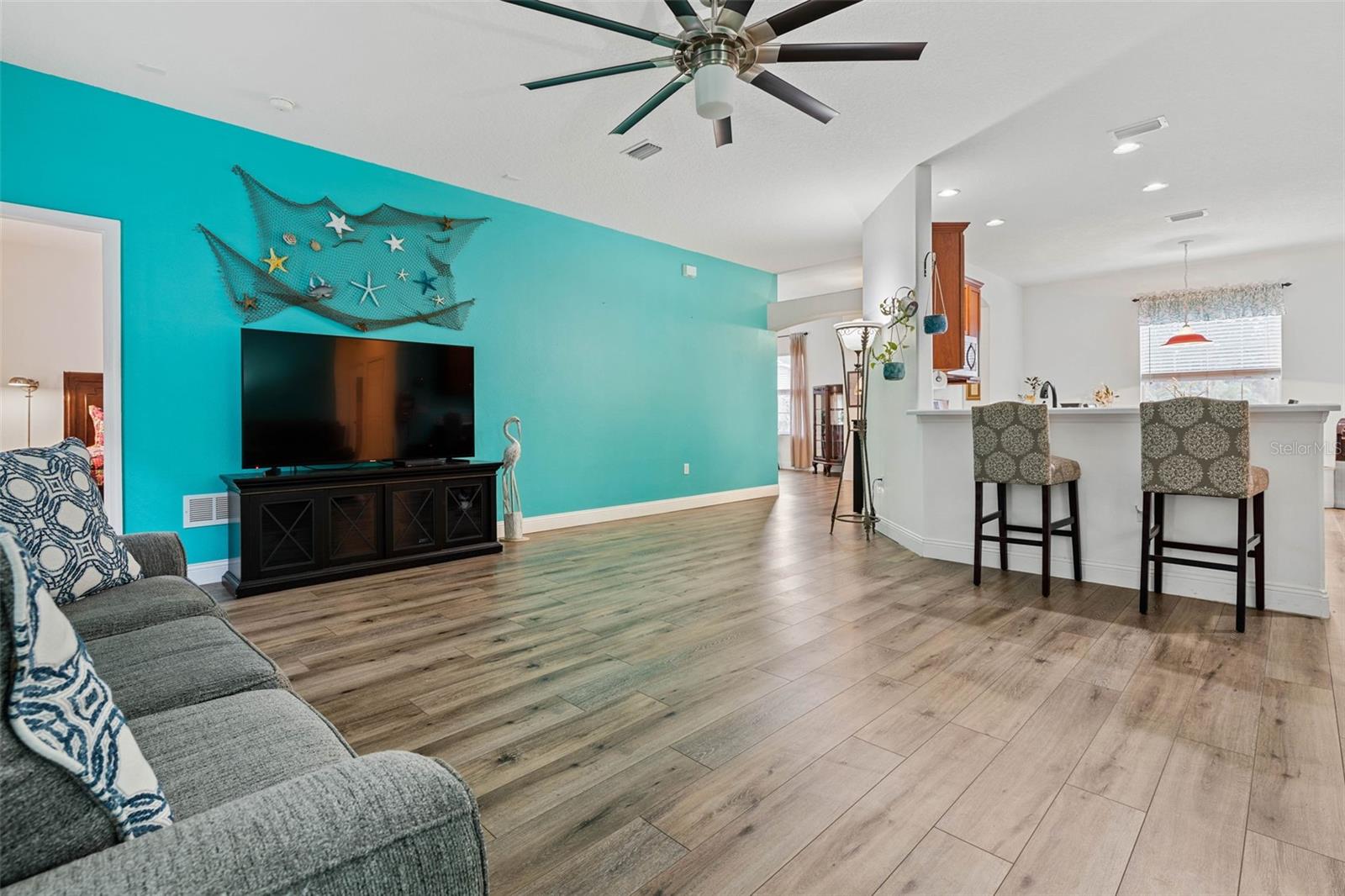 60 RYECLIFFE DR