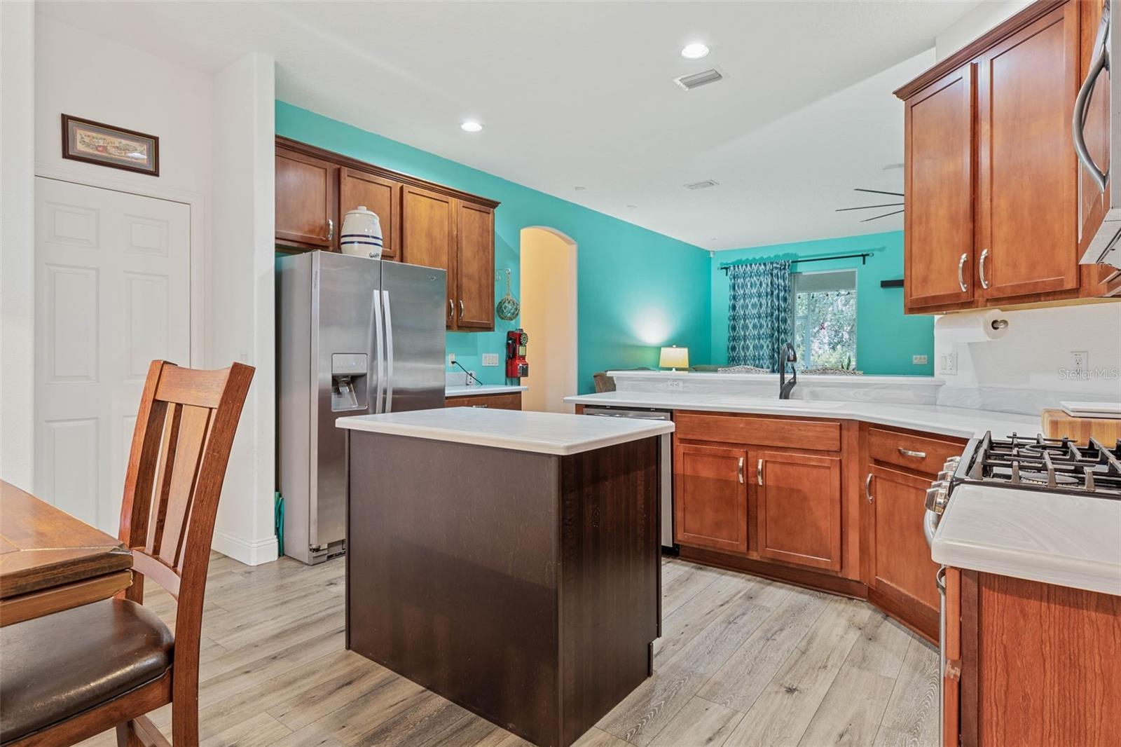 60 RYECLIFFE DR