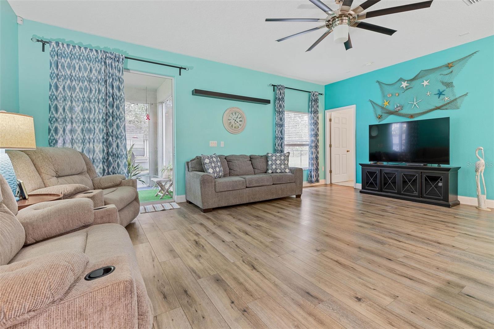 60 RYECLIFFE DR