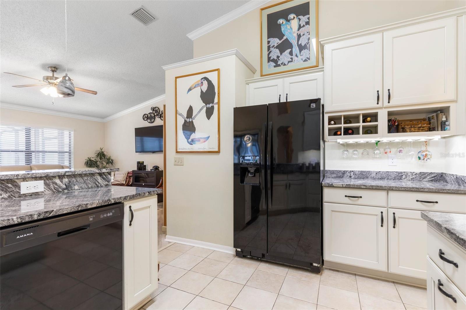 14 FELTON LN