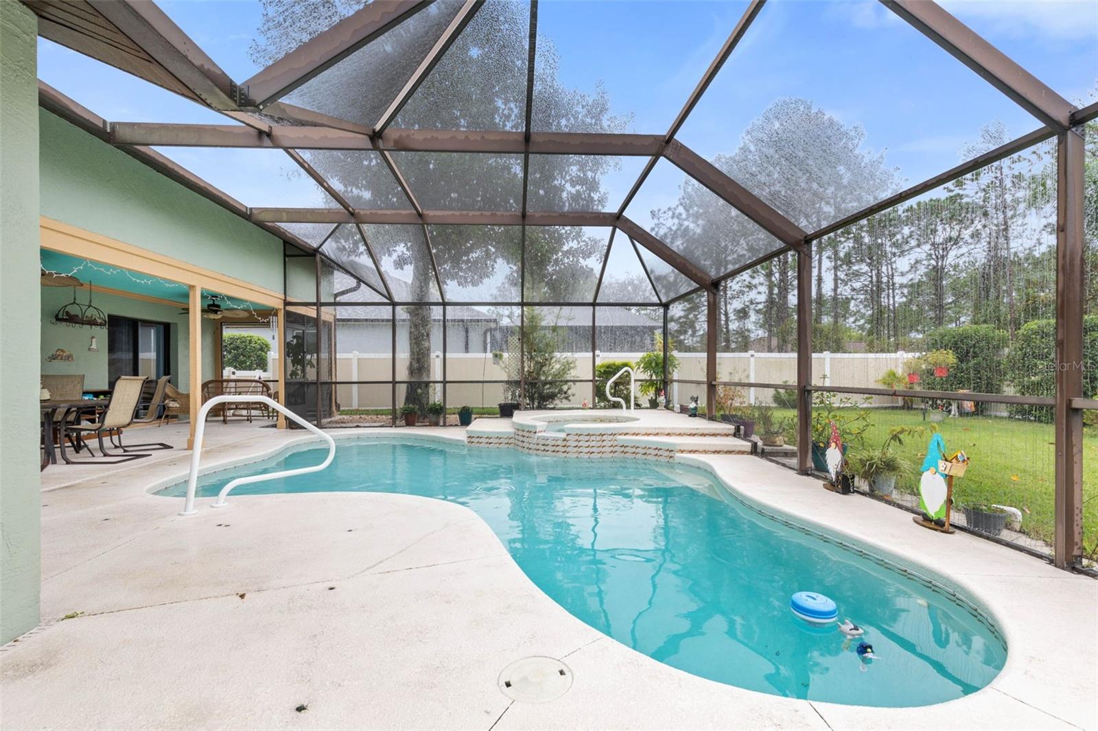 14 FELTON LN