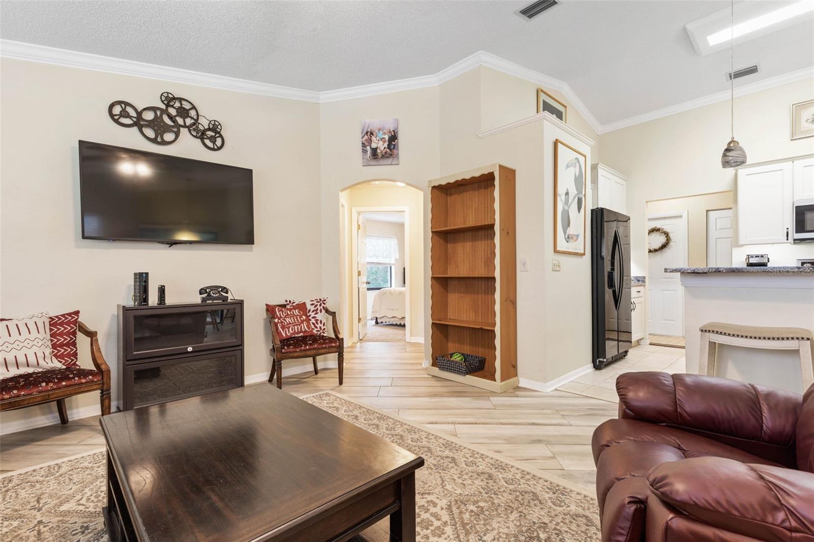 14 FELTON LN