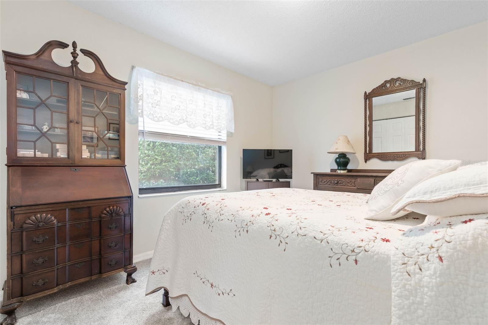 14 FELTON LN