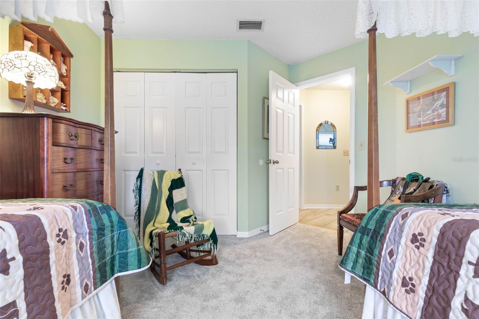 14 FELTON LN