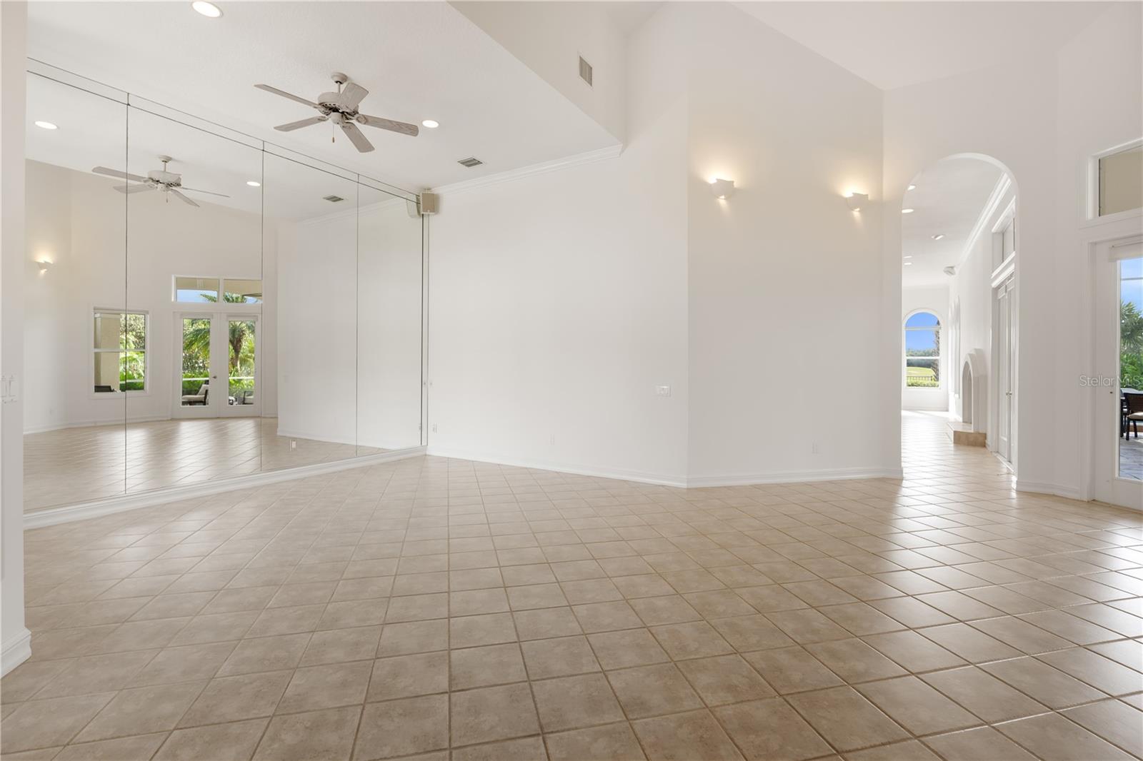 25 MARBELLA CT
