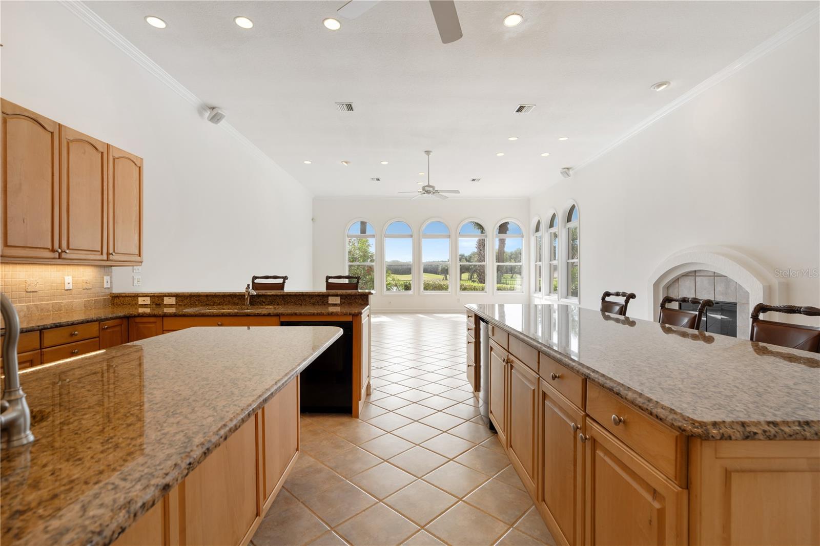 25 MARBELLA CT