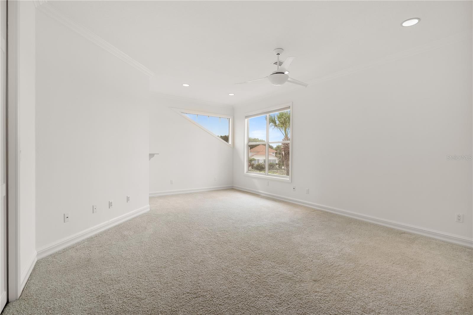 25 MARBELLA CT