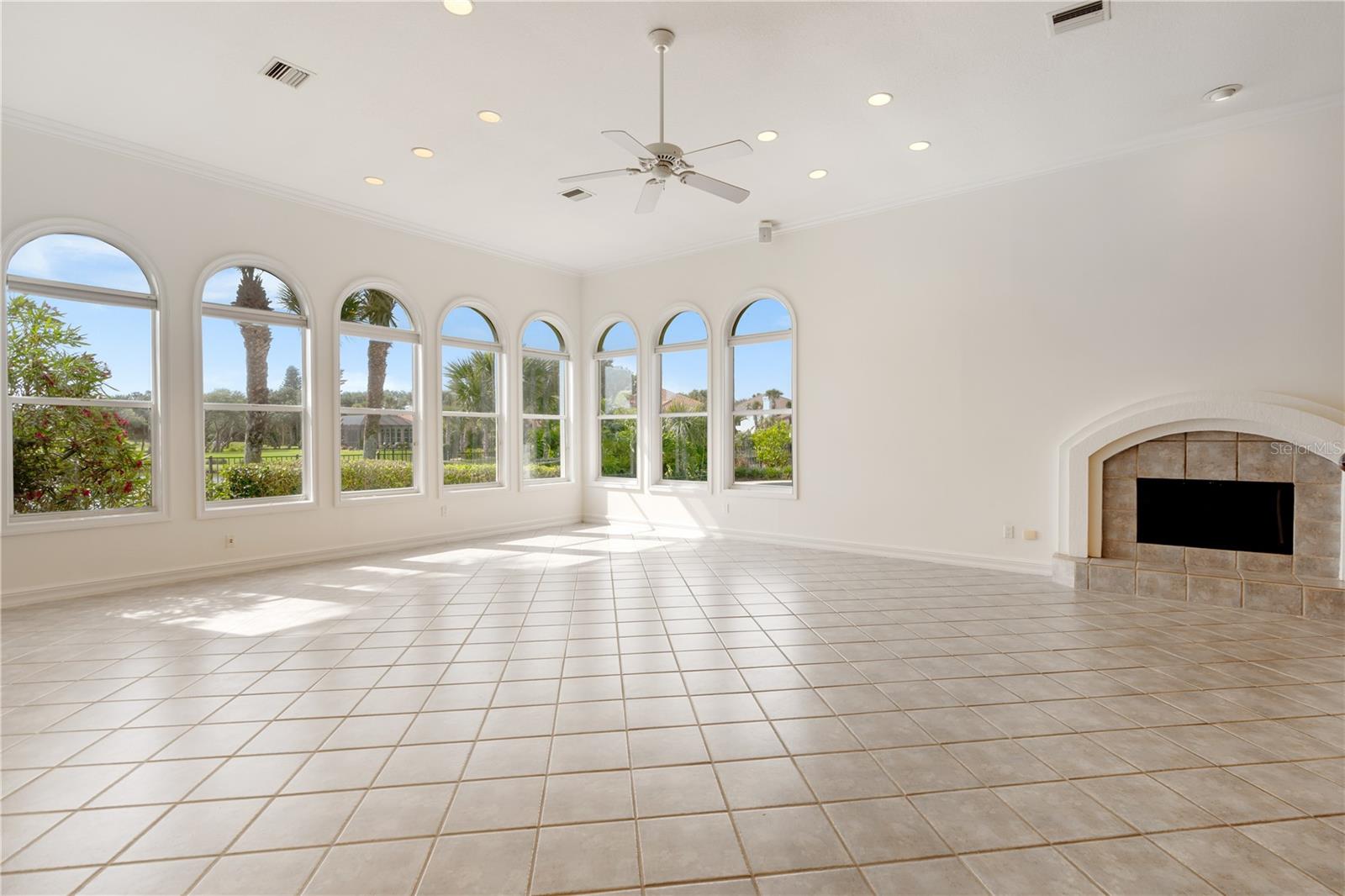 25 MARBELLA CT