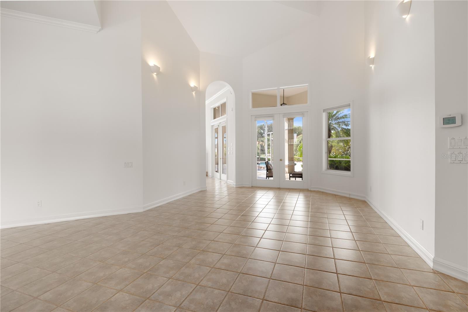 25 MARBELLA CT