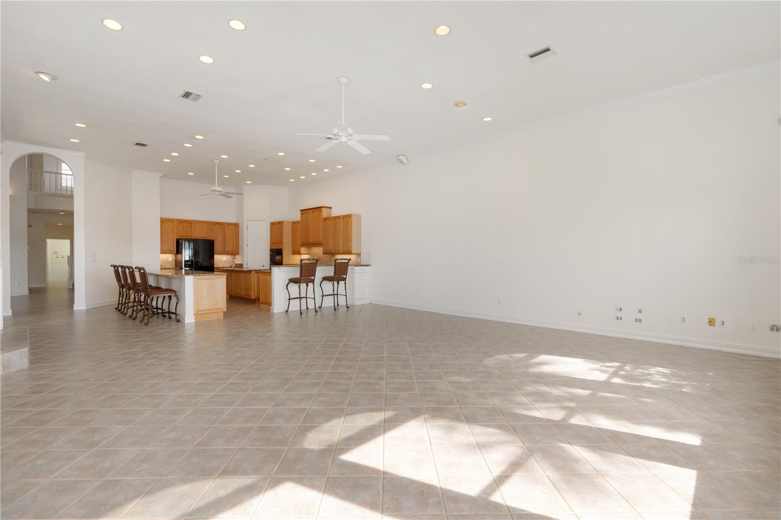 25 MARBELLA CT