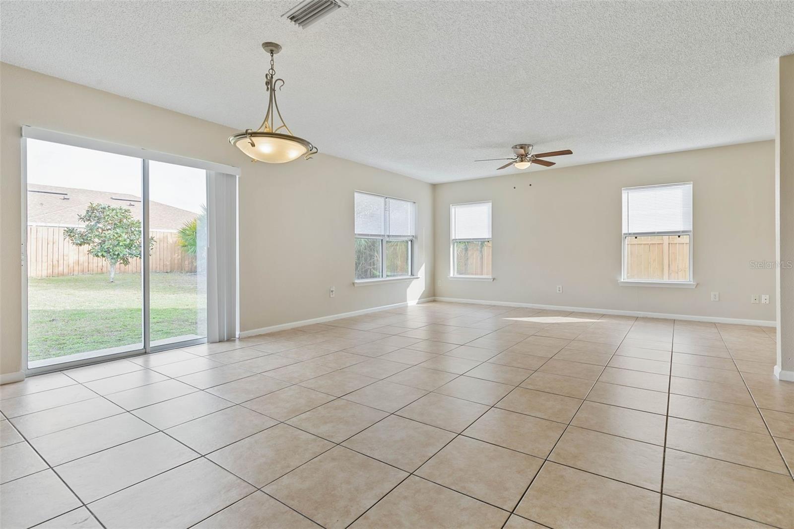 15 LOUVET LN