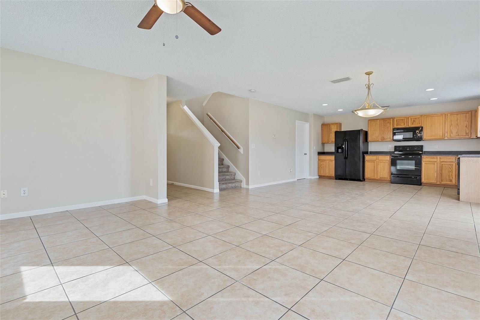 15 LOUVET LN